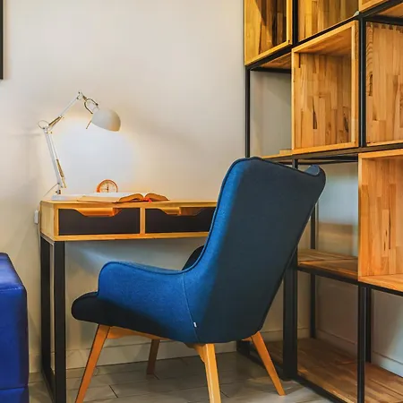 Parking & Balkon Apartment