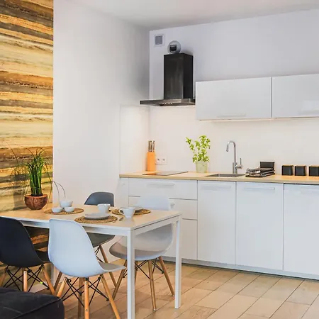 Apartment Parking & Balkon *