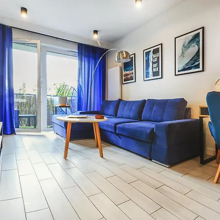 Parking & Balkon Apartment Breslau